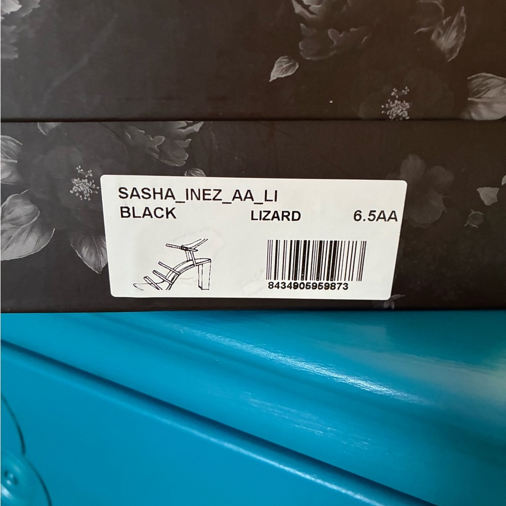 Inez black sandals 6.5 AA